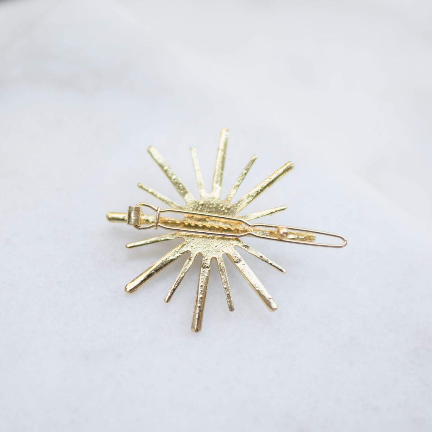 Center Pearl Star Pin