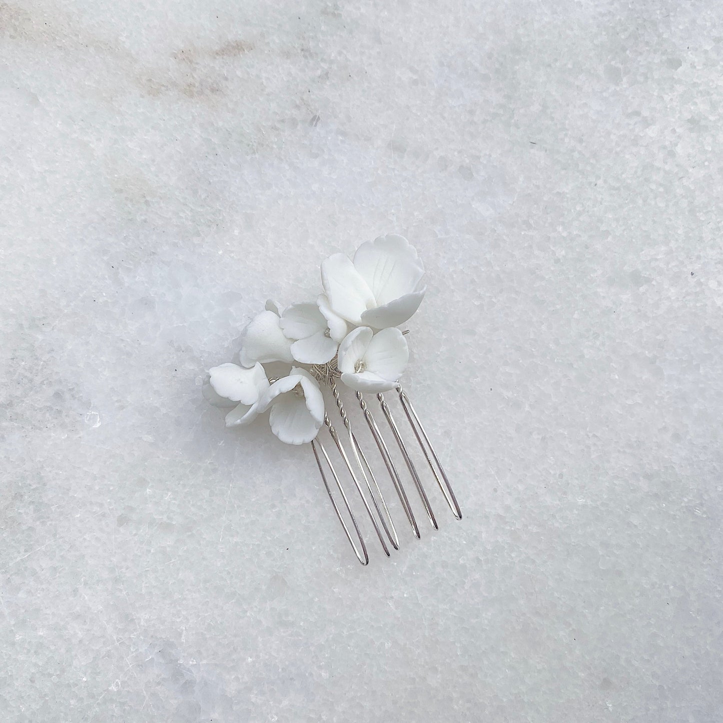Clara 6-Flower Pin