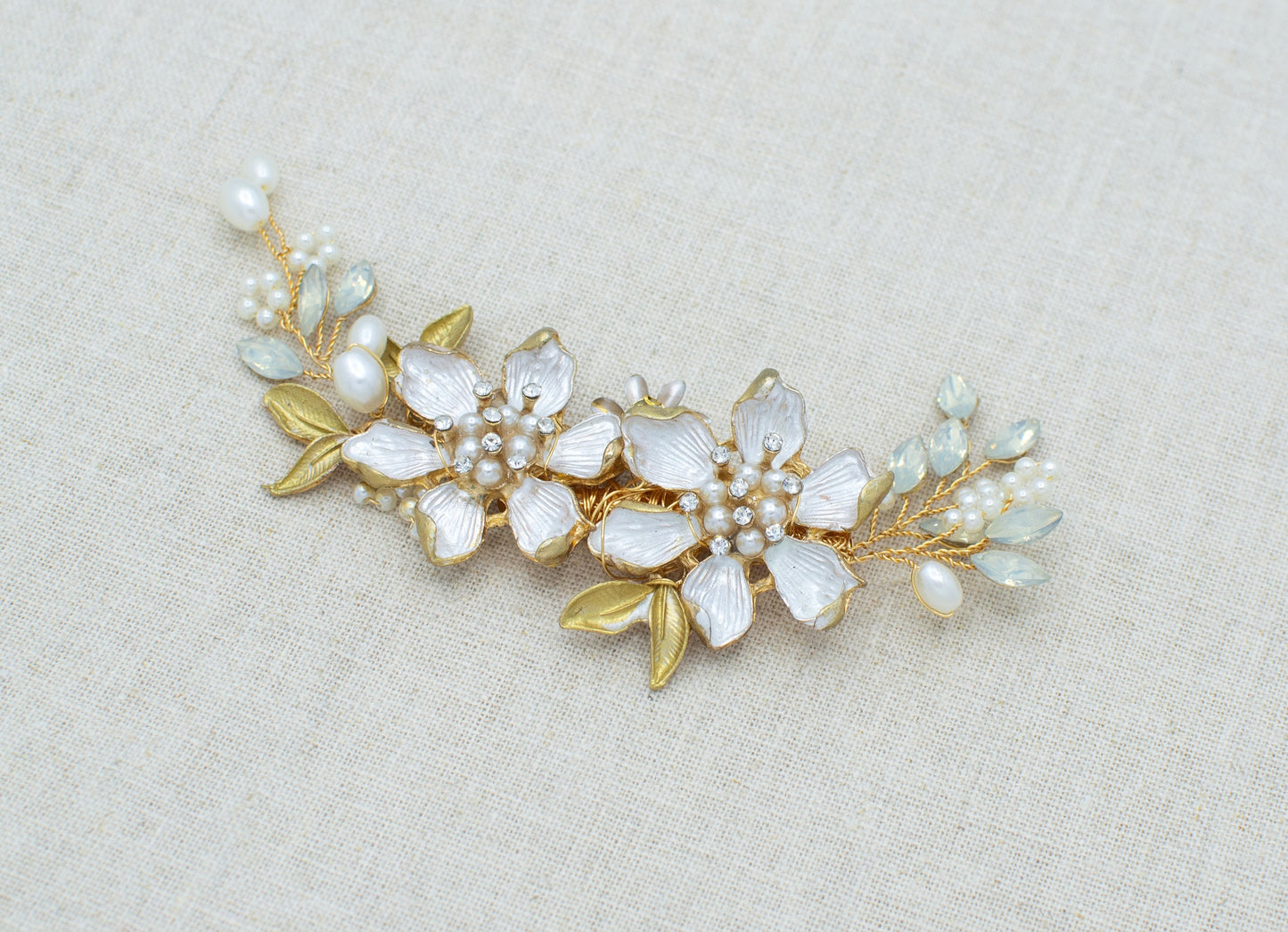 Clip de flores con perlas
